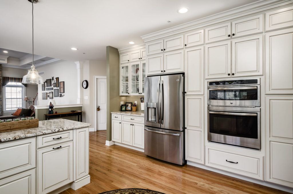 Jim Bishop large white kitchen with double oven. Also all plywood and Carb Compliant.