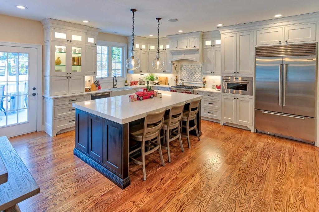 Kitchen with island