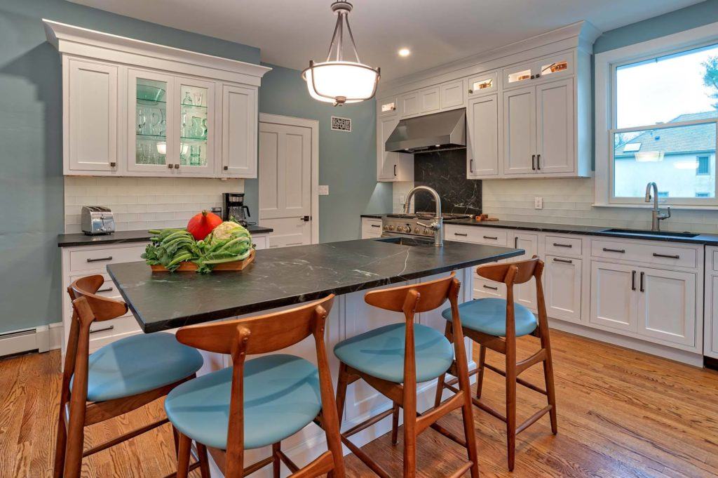 kitchen with island that offers seating 