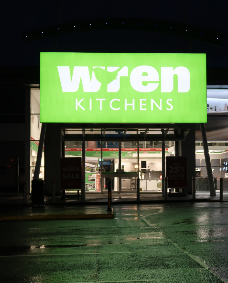 Wren kitchens. Poorly made and poorly designed kitchens. A very bad investment.